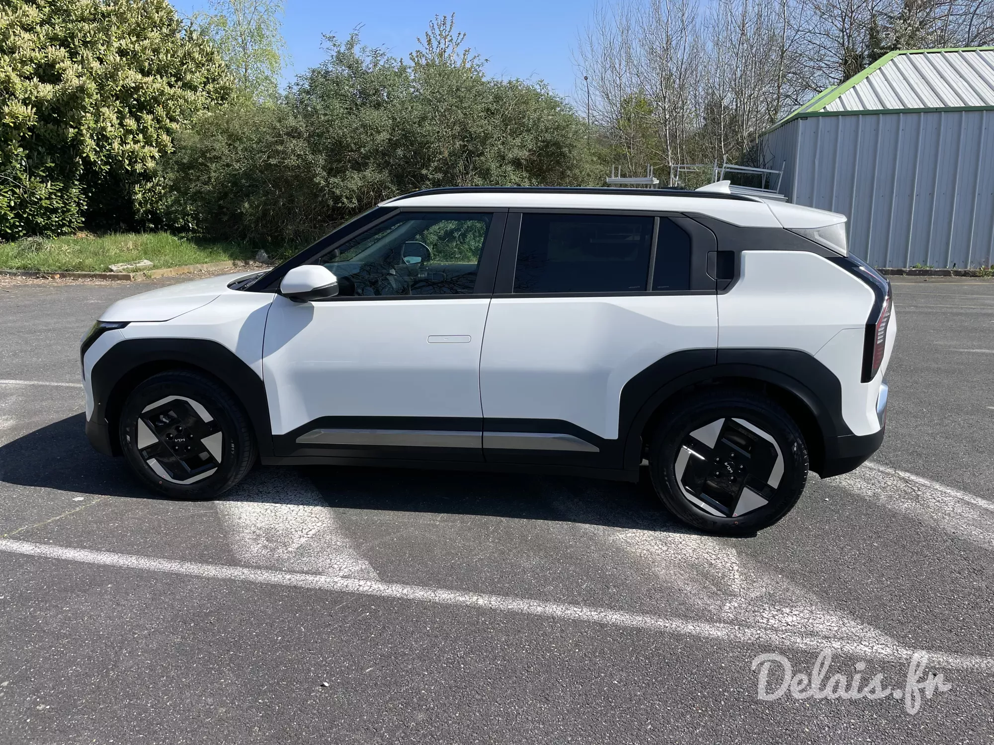 Kia EV3 White Earth