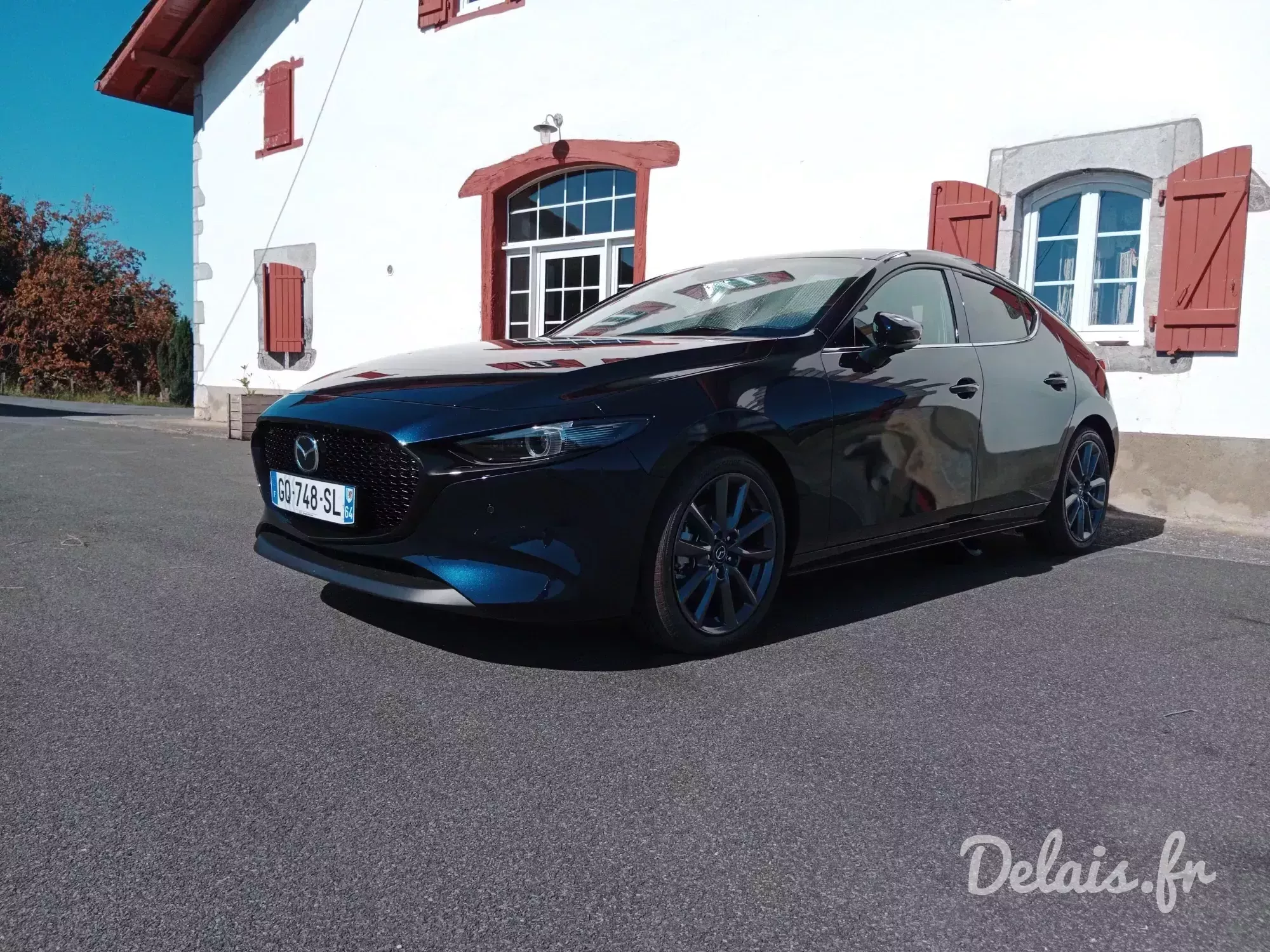 Mazda 3 Ceramic White Exclusive-Line