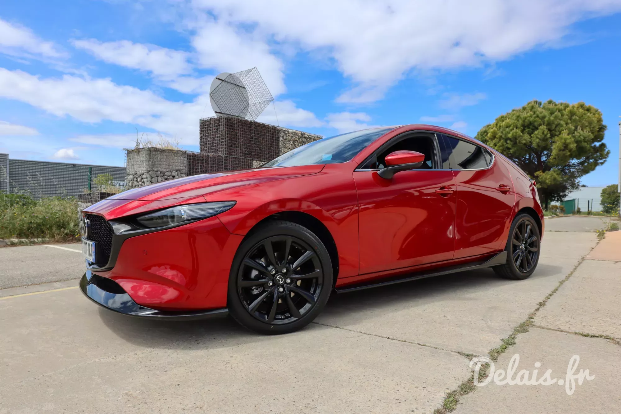 Mazda 3 Soul Red Crystal Exclusive-Line