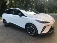 MG 4 Arctic White Luxury of Titi fantastico