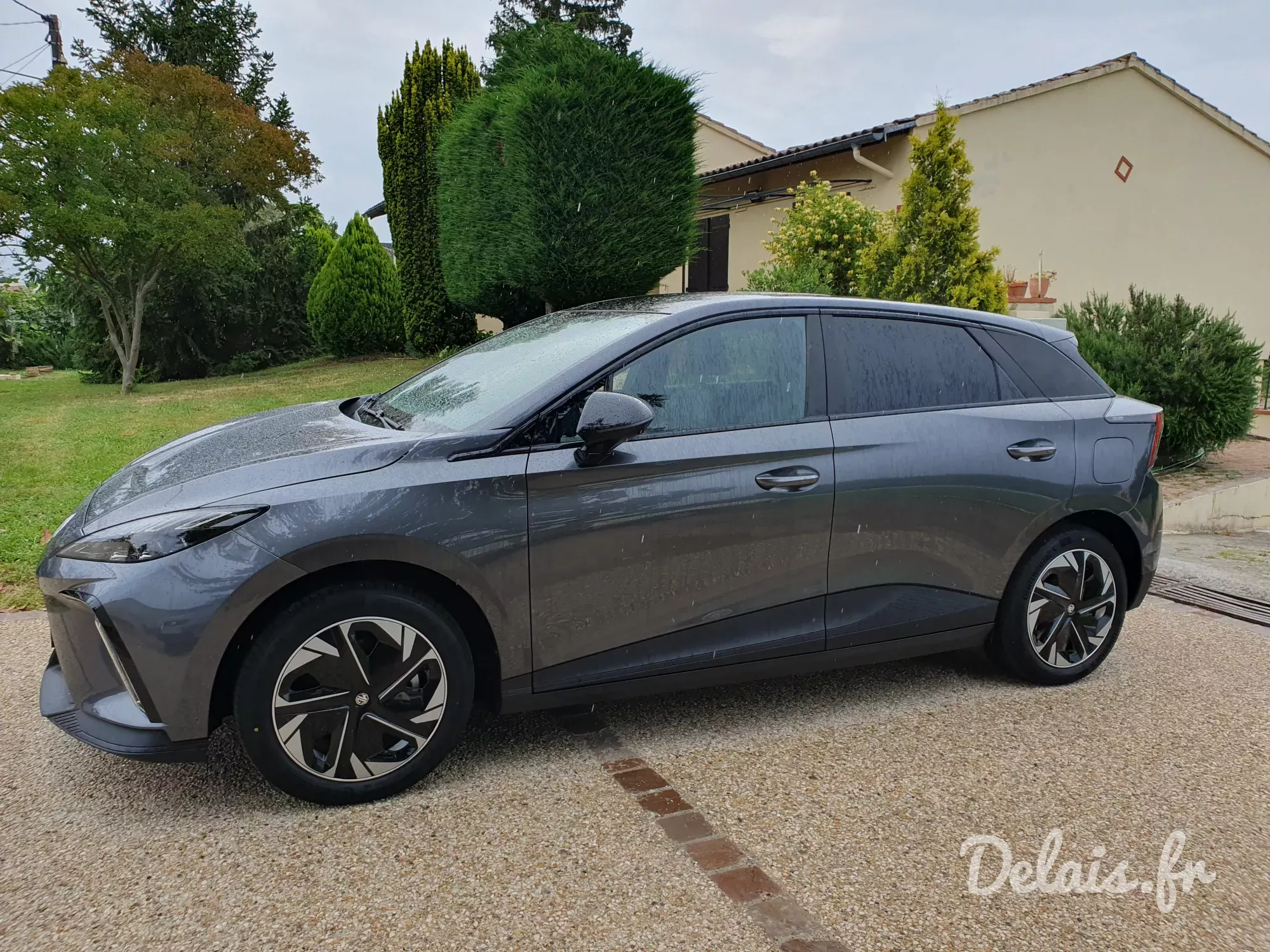 MG4 Andes Grey Luxury