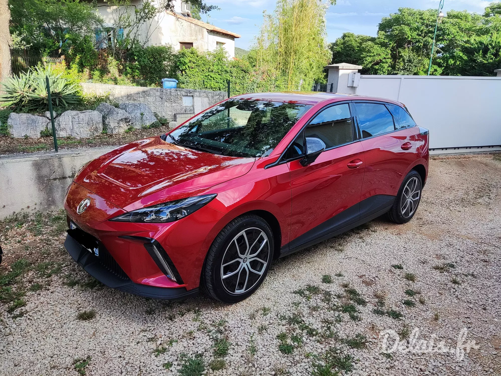 MG4 Dynamic Red Luxury