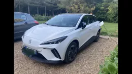 MG 4 Arctic White Luxury of CYRIL ANGERS