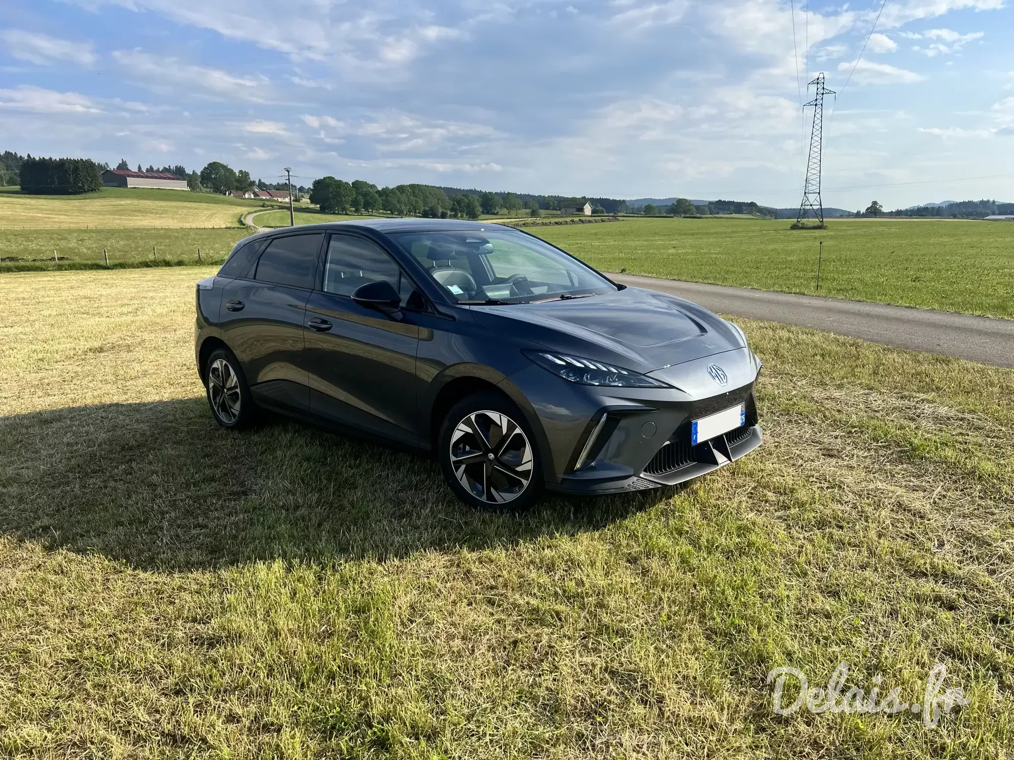 MG4 Andes Grey Luxury