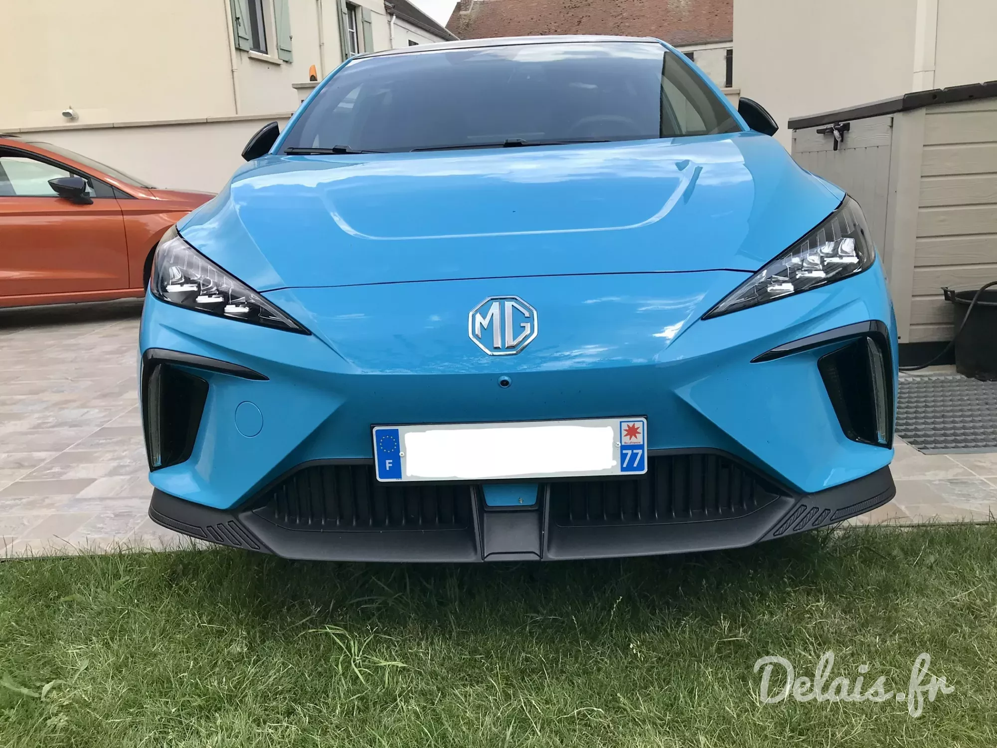 MG4 Brighton Blue Luxury