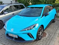 MG 4 Brighton Blue Luxury of Fred.Antony