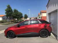 MG 4 Dynamic Red Standard of Eeeguane