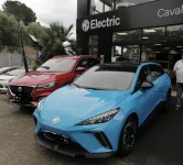 MG 4 Brighton Blue Luxury of rvgris