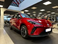 MG 4 Dynamic Red Standard of V-ince