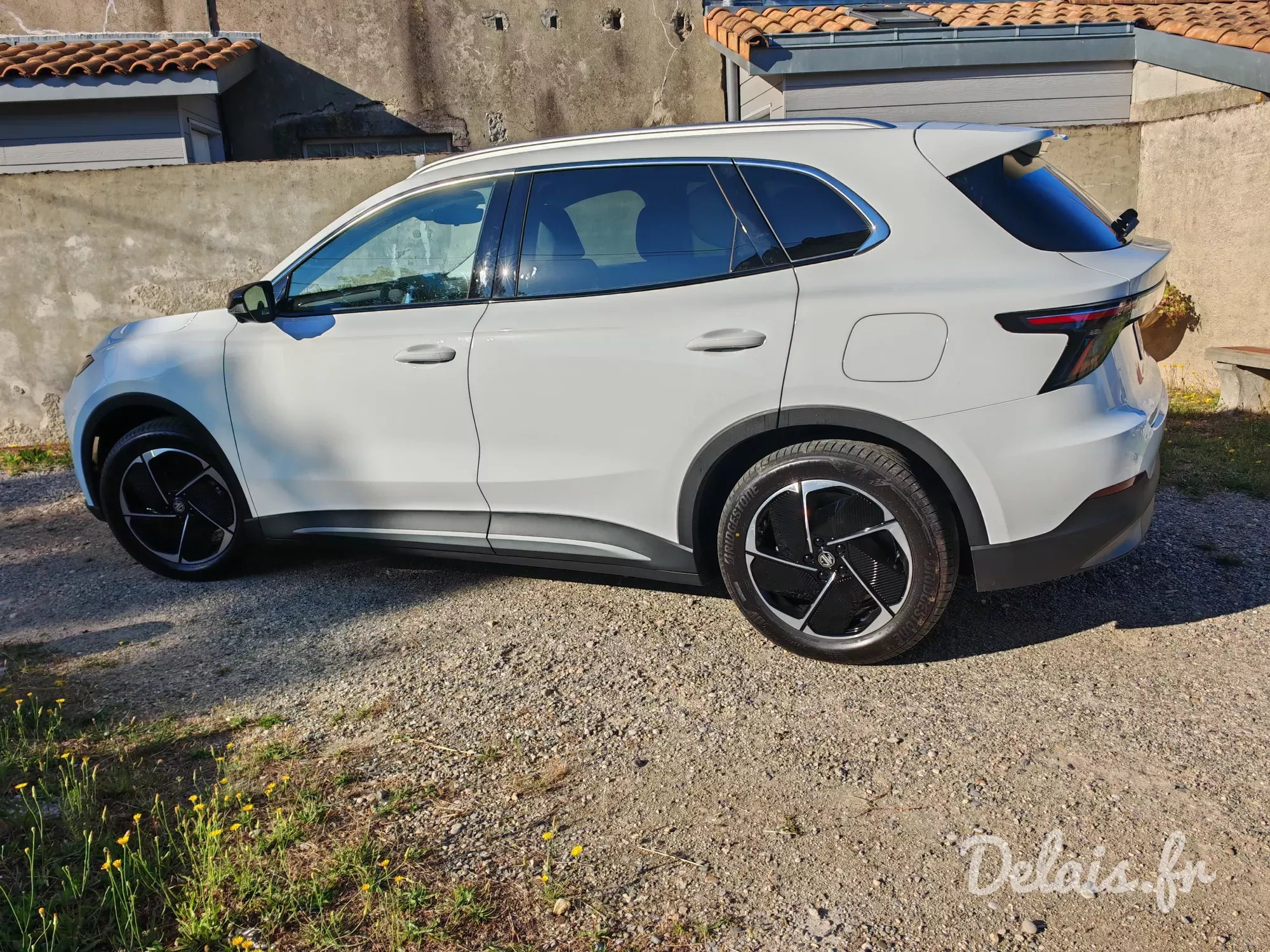 MG S5 EV Arctic White Luxury