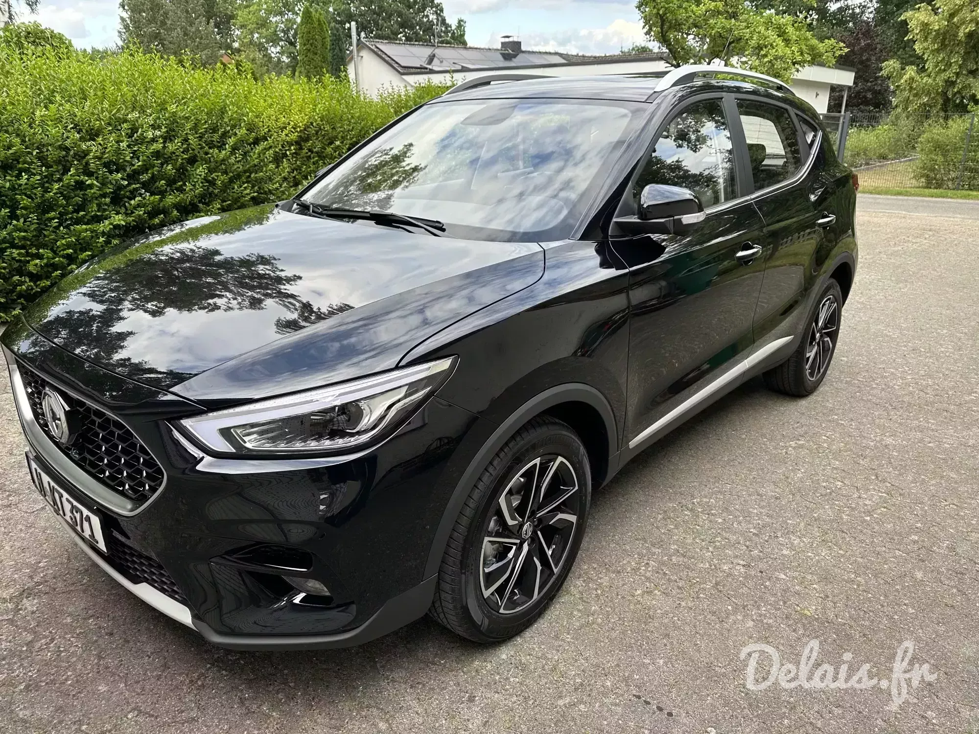 MG ZS Black Pearl Luxury