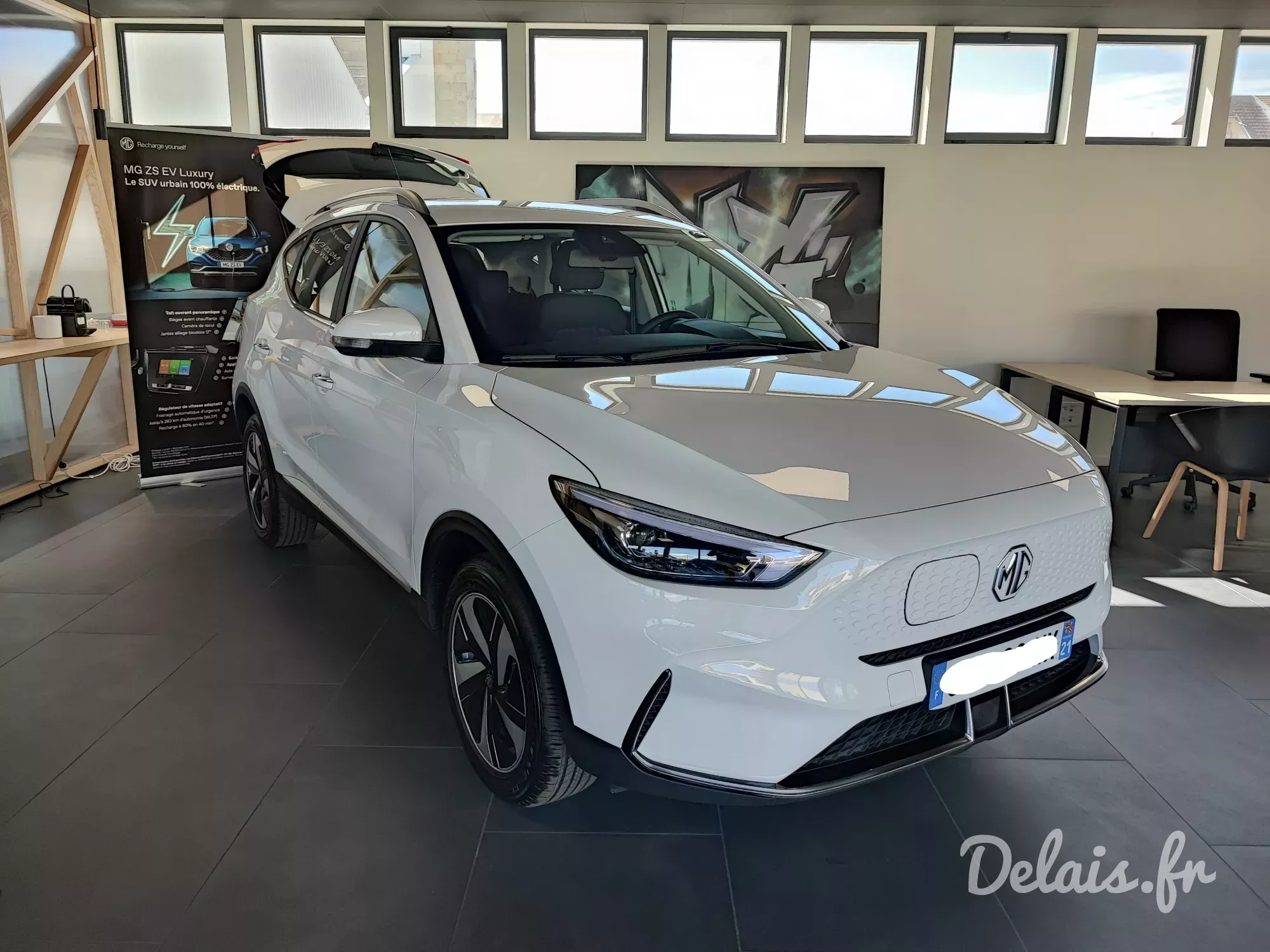 MG ZS Arctic White Comfort