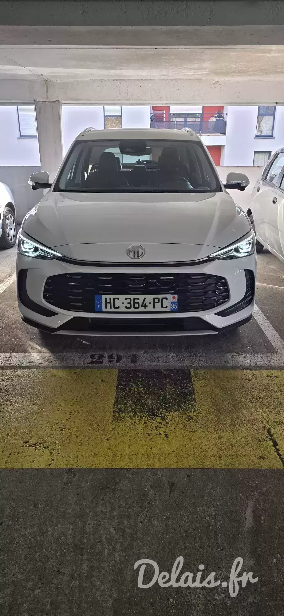 MG ZS Arctic White Luxury