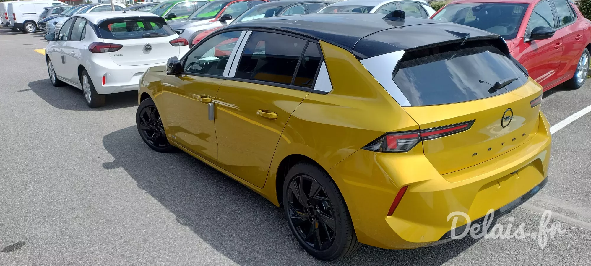 Opel Astra Jaune Kult Ultimate