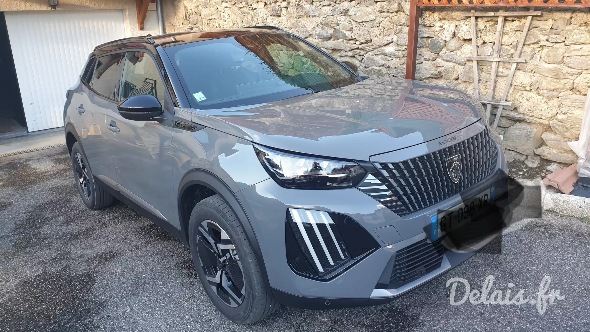 Peugeot 2008 Selenium Grey GT
