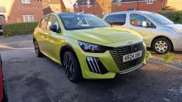 Peugeot 208 Agueda Yellow GT of Whittycat