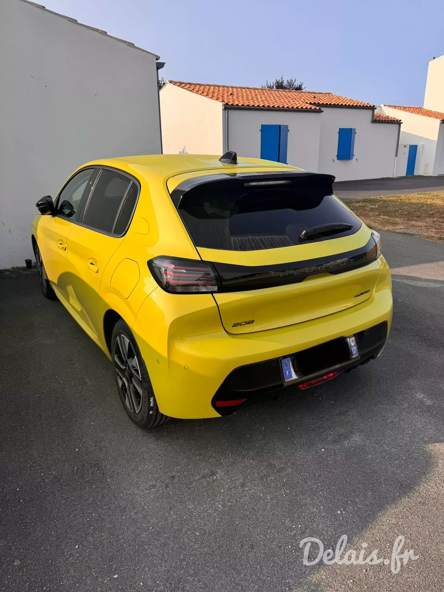 Peugeot 208 Agueda Yellow Allure