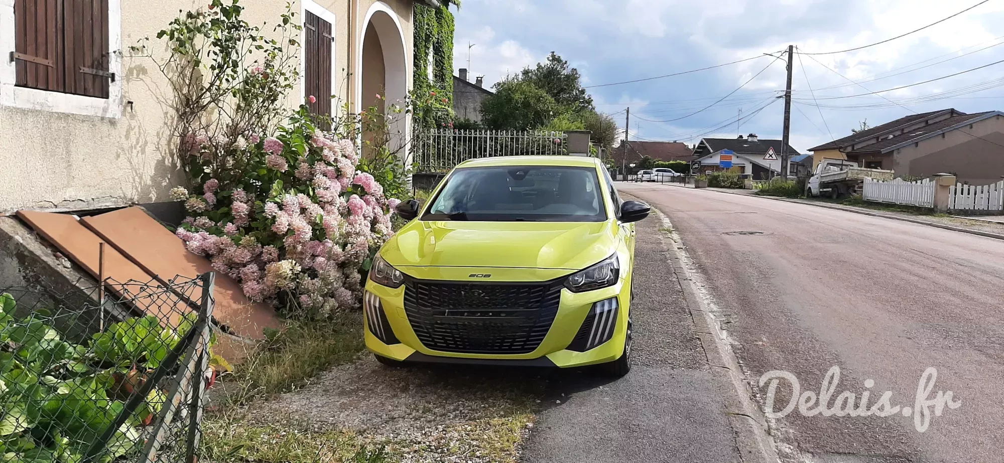 Peugeot 208 Agueda Yellow Active