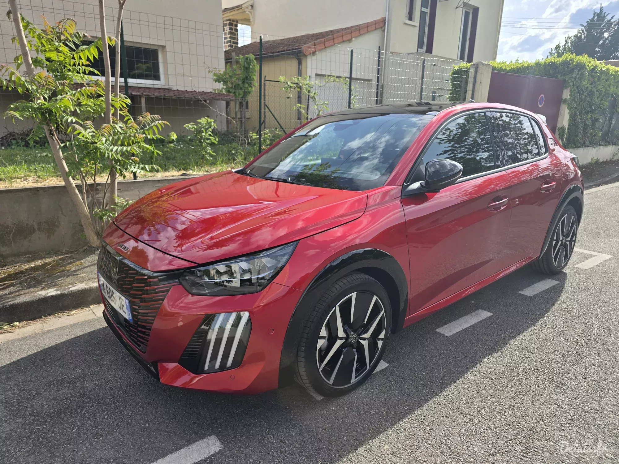 Peugeot 208 Elixir Red GT