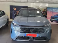 Peugeot 3008 Ingaro Blue GT Pack of Petitjaune