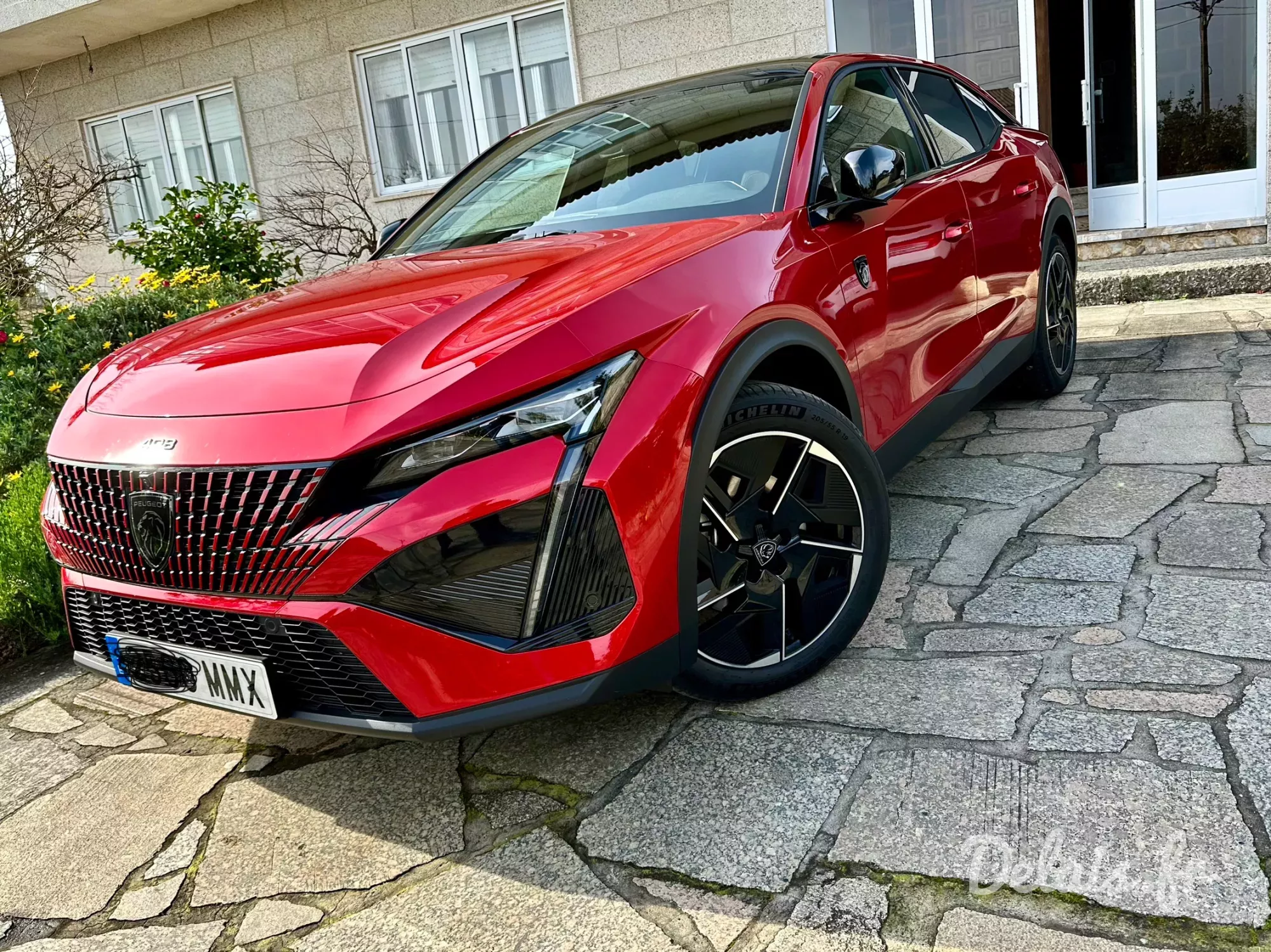 Peugeot 408 Elixir Red GT