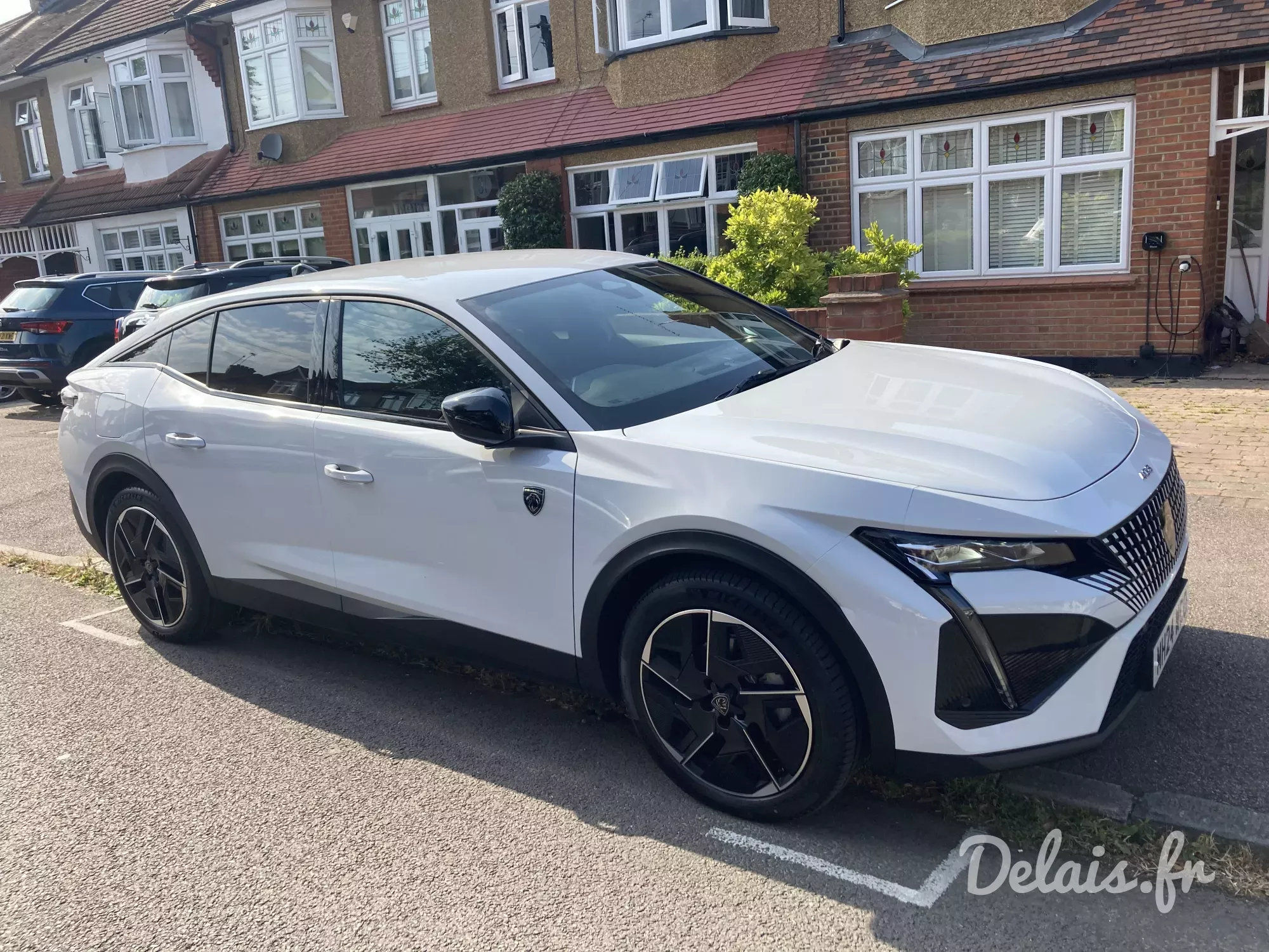 Peugeot 408 Okenite White GT