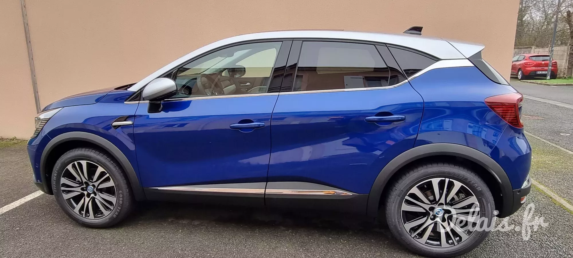 Renault Captur Iron Blue Iconic