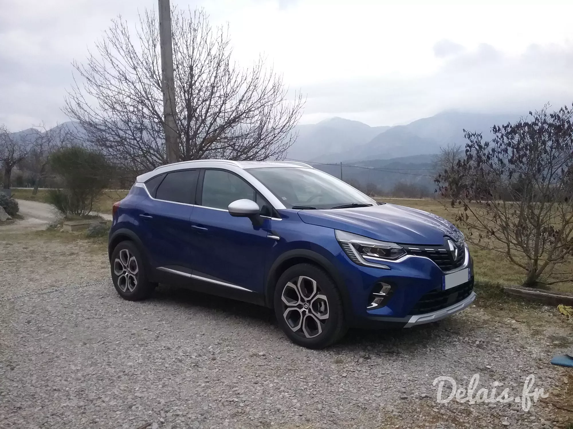 Renault Captur Iron Blue Techno