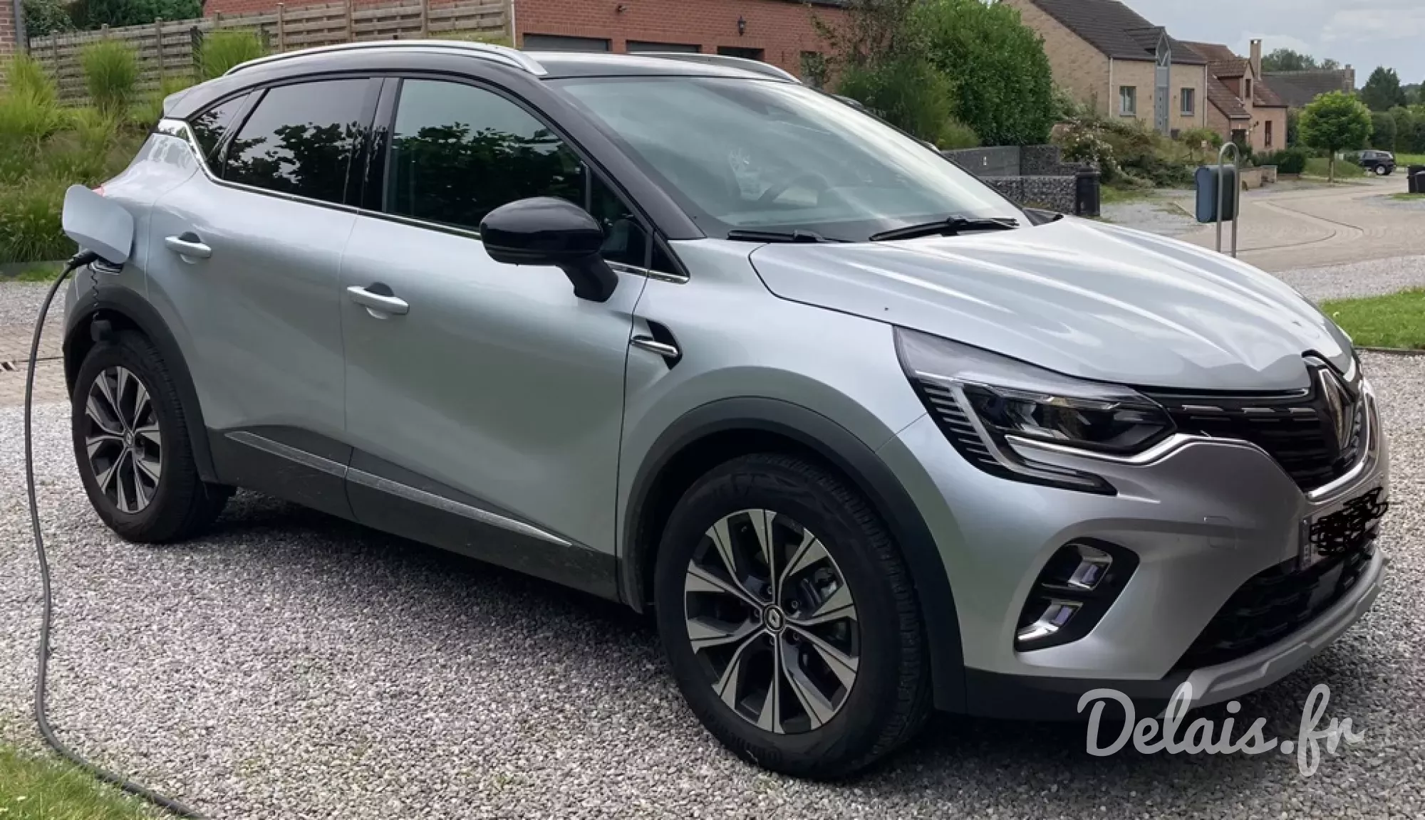 Renault Captur Gris Highland Techno