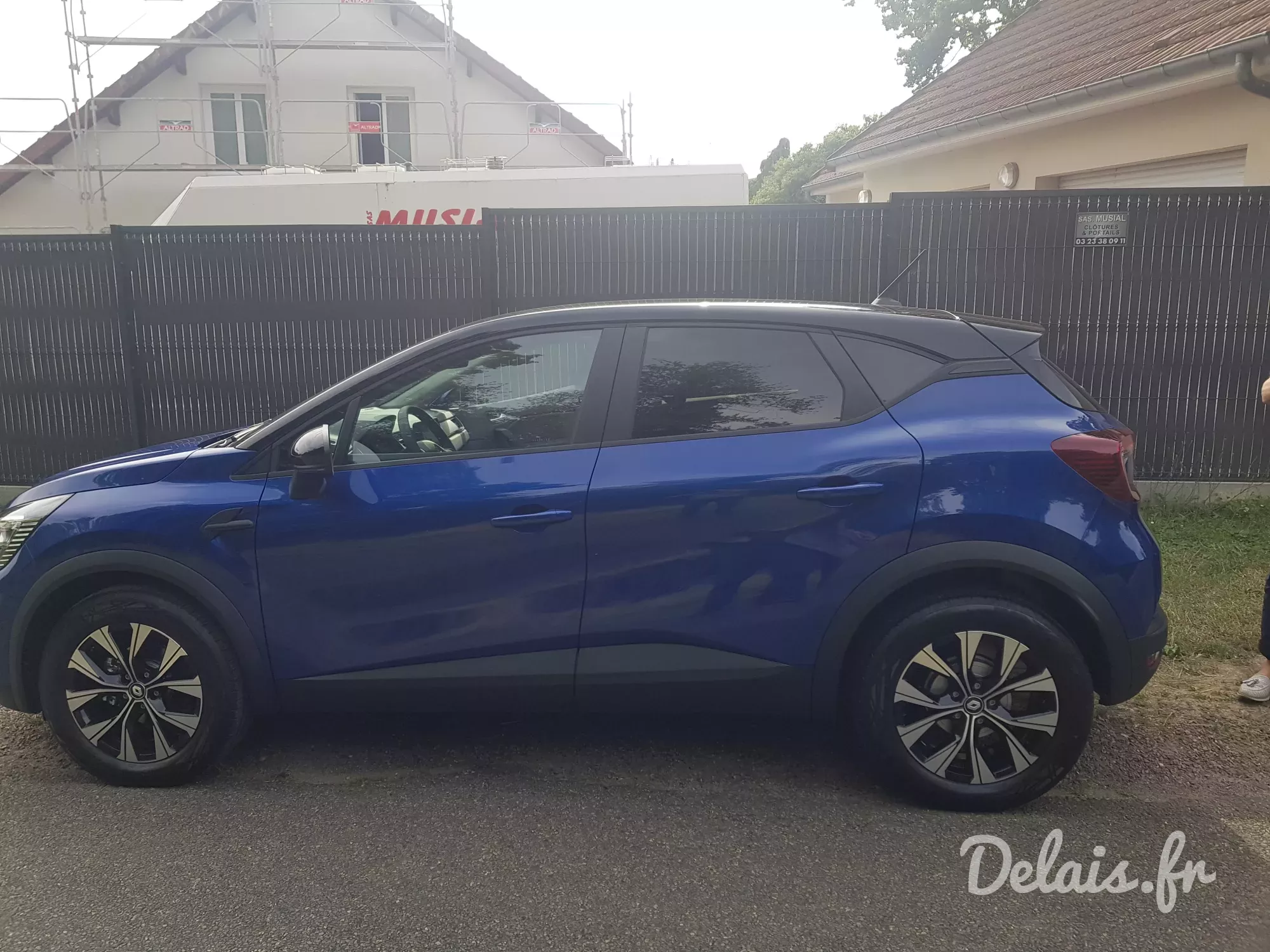Renault Captur Iron Blue Evolution