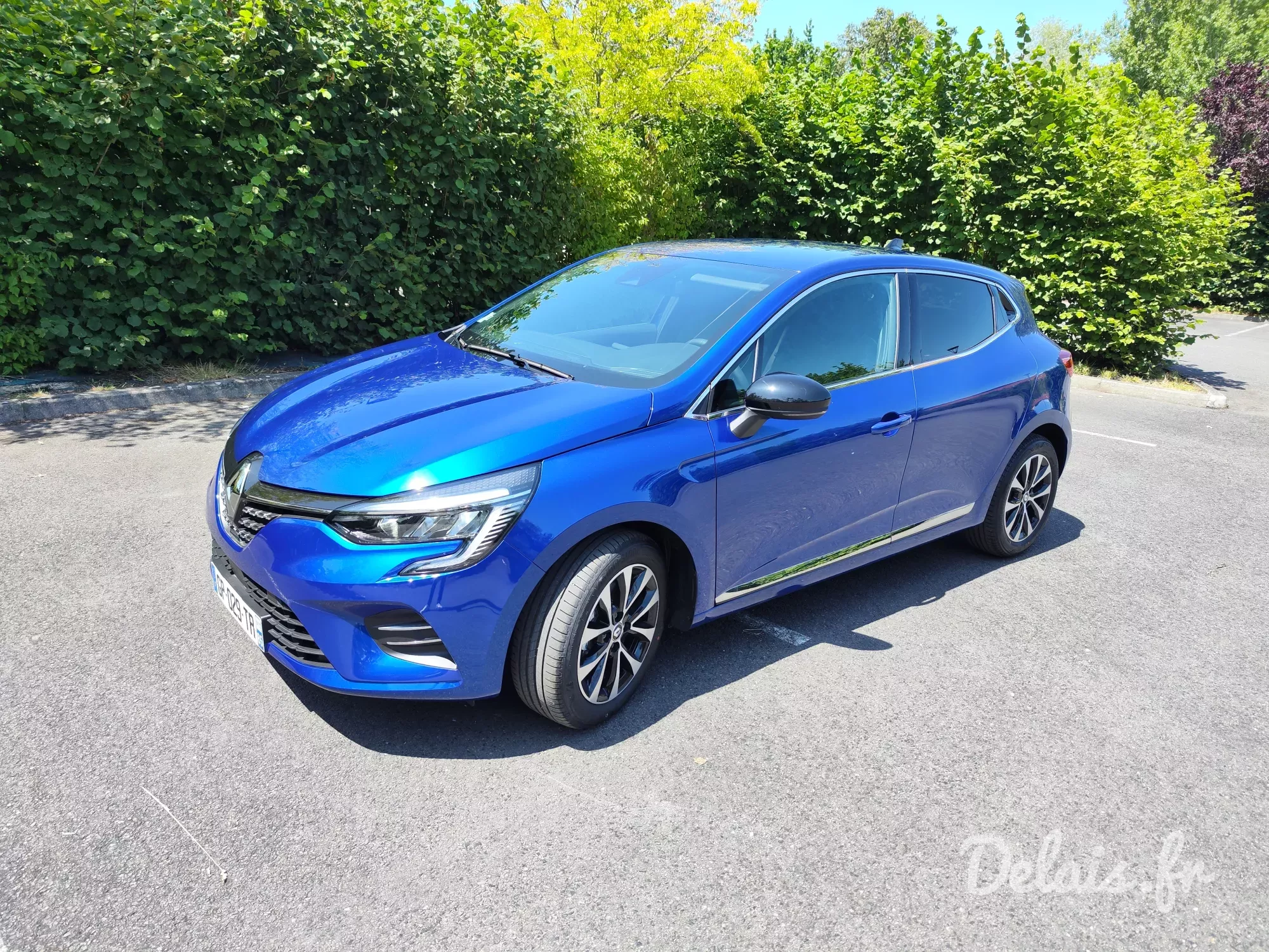 Renault Clio Iron Blue Techno