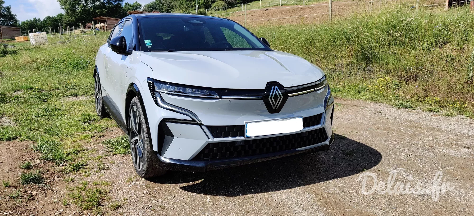 Renault Megane E-Tech Ceramic Grey Iconic