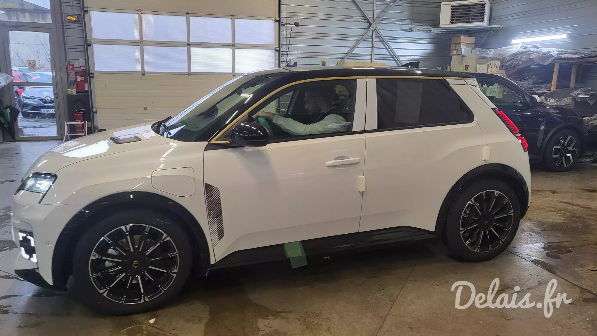 Renault R5 E-Tech Arctic White Iconic Cinq