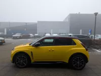 Renault 5 Pop Yellow Iconic Cinq of Schido