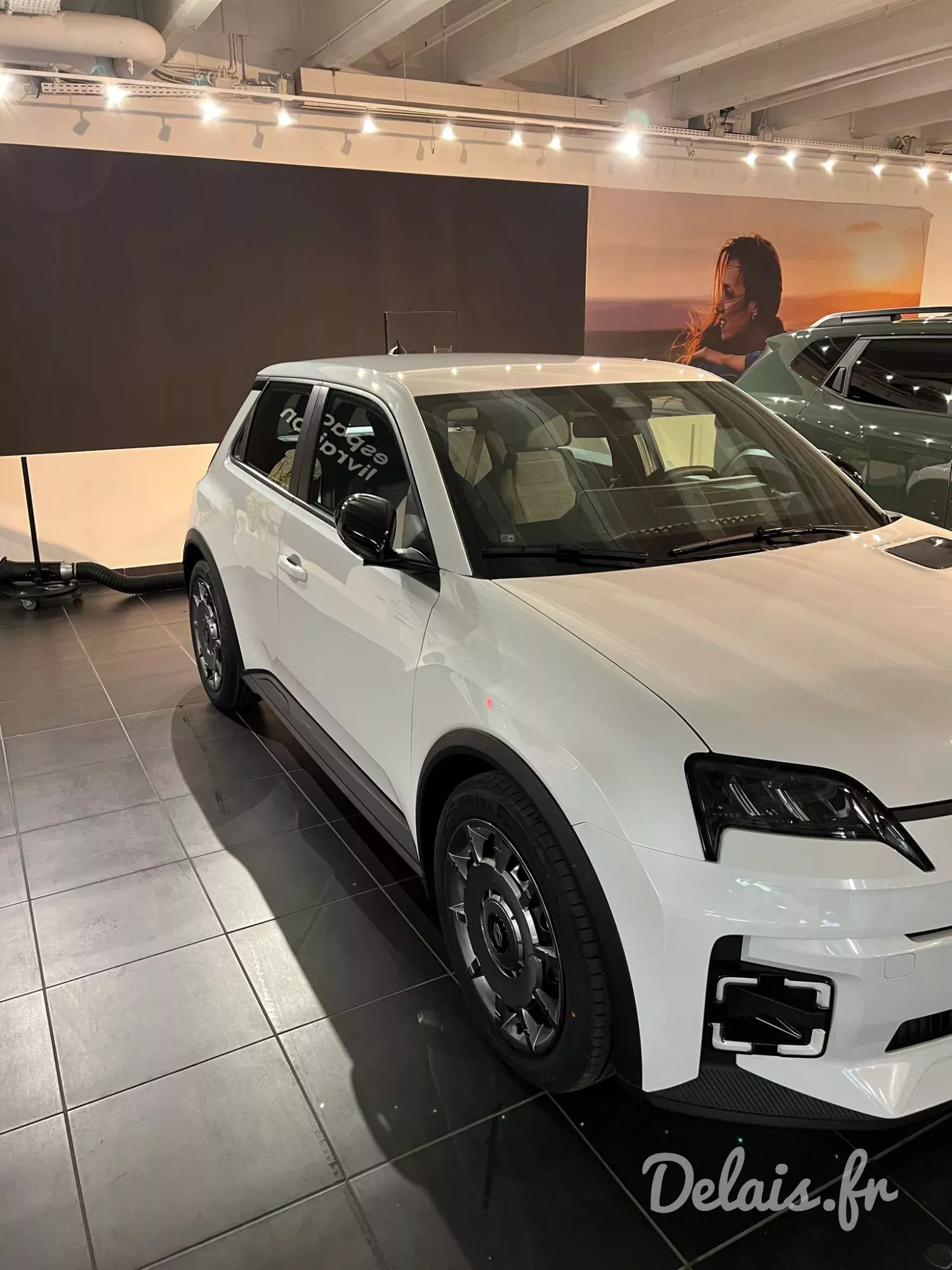 Renault R5 E-Tech Arctic White Evolution