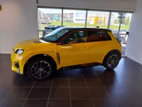 Renault 5 Pop Yellow Iconic Cinq of Powerpsg