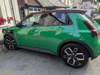 Renault 5 Pop Green Techno of BN3163