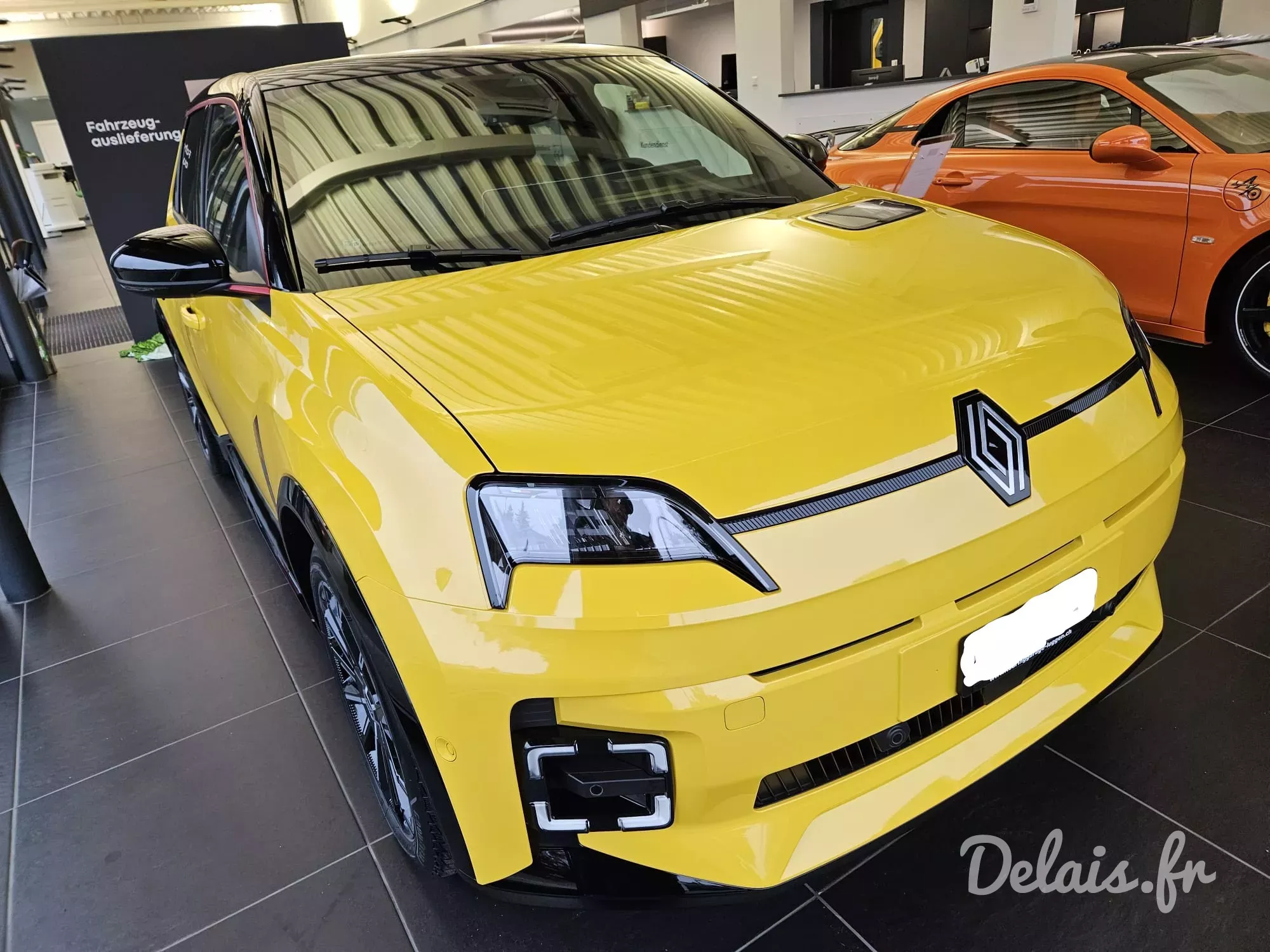 Renault 5 Pop Yellow Iconic Cinq