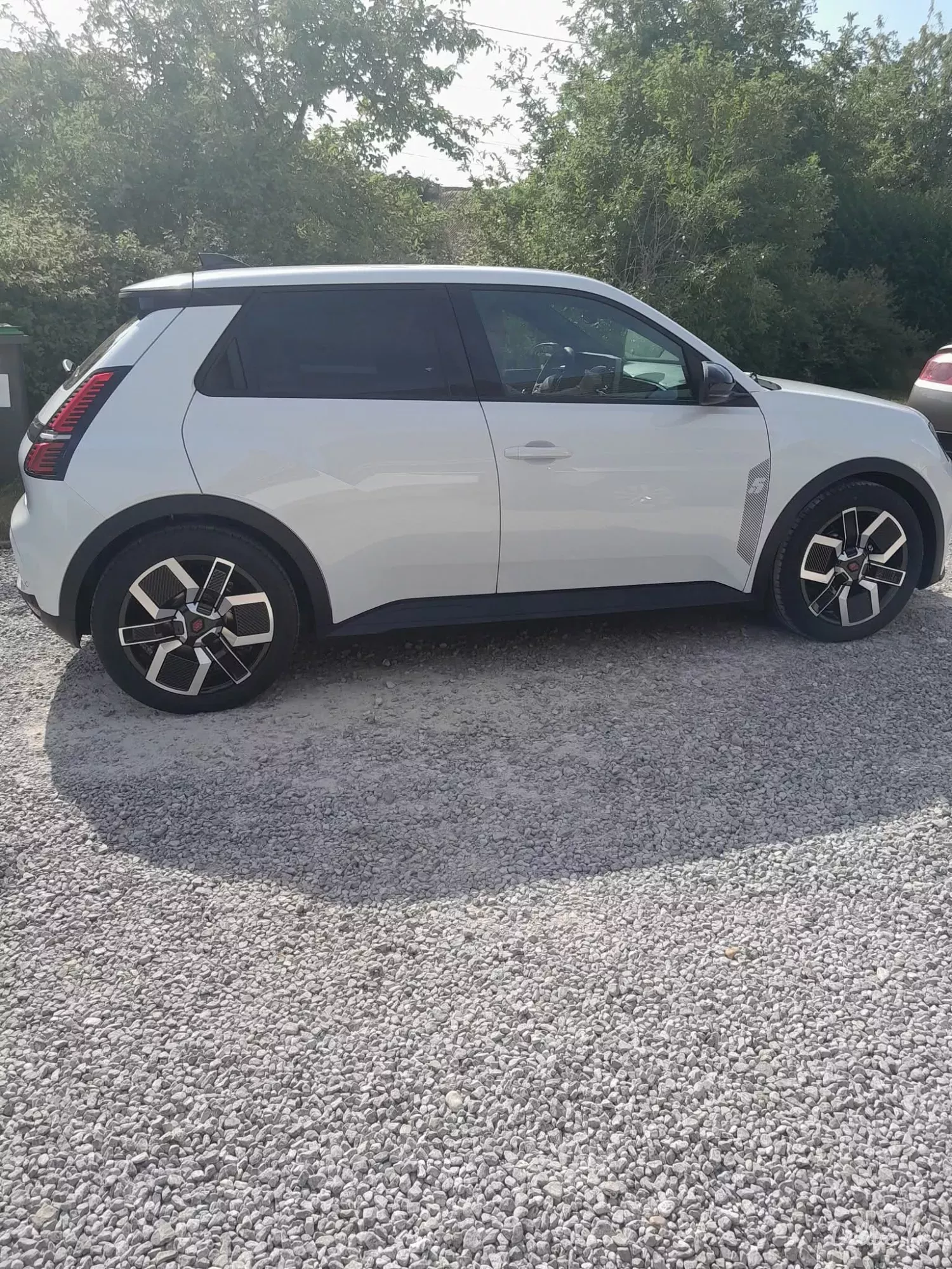 Renault 5 Arctic White Techno