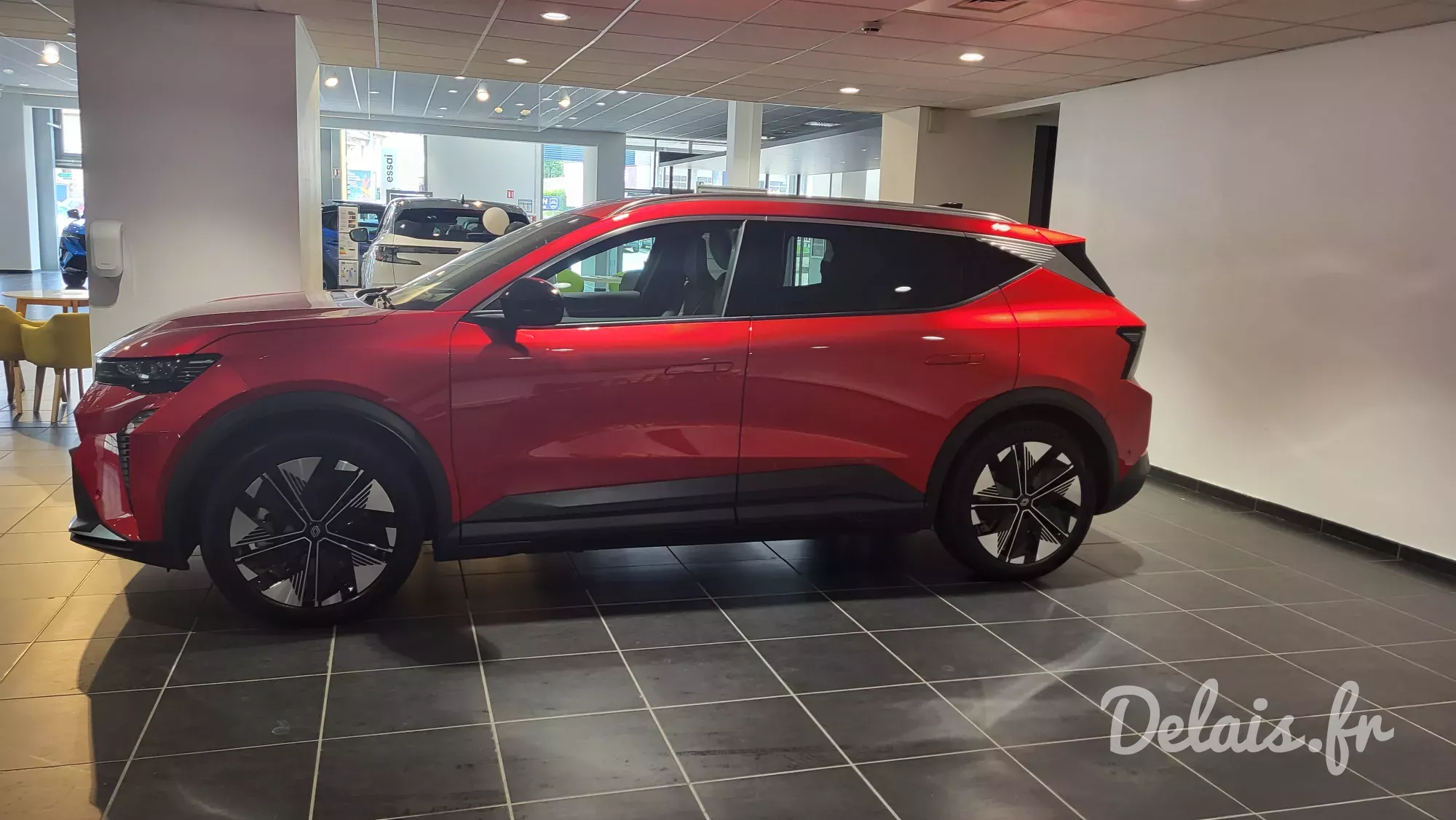 Renault Scenic E-Tech Flame Red Techno