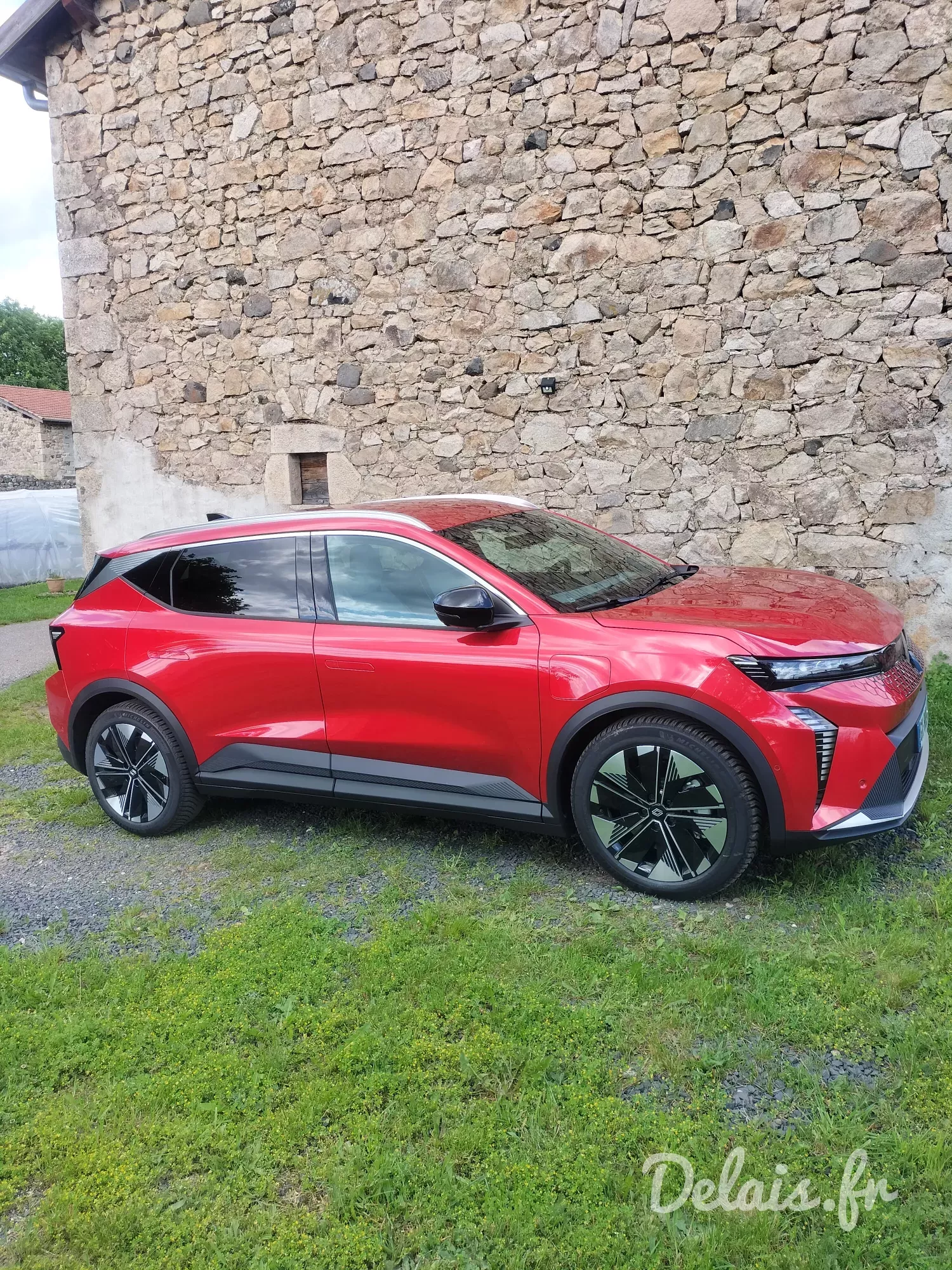 Renault Scenic E-Tech Flame Red Techno