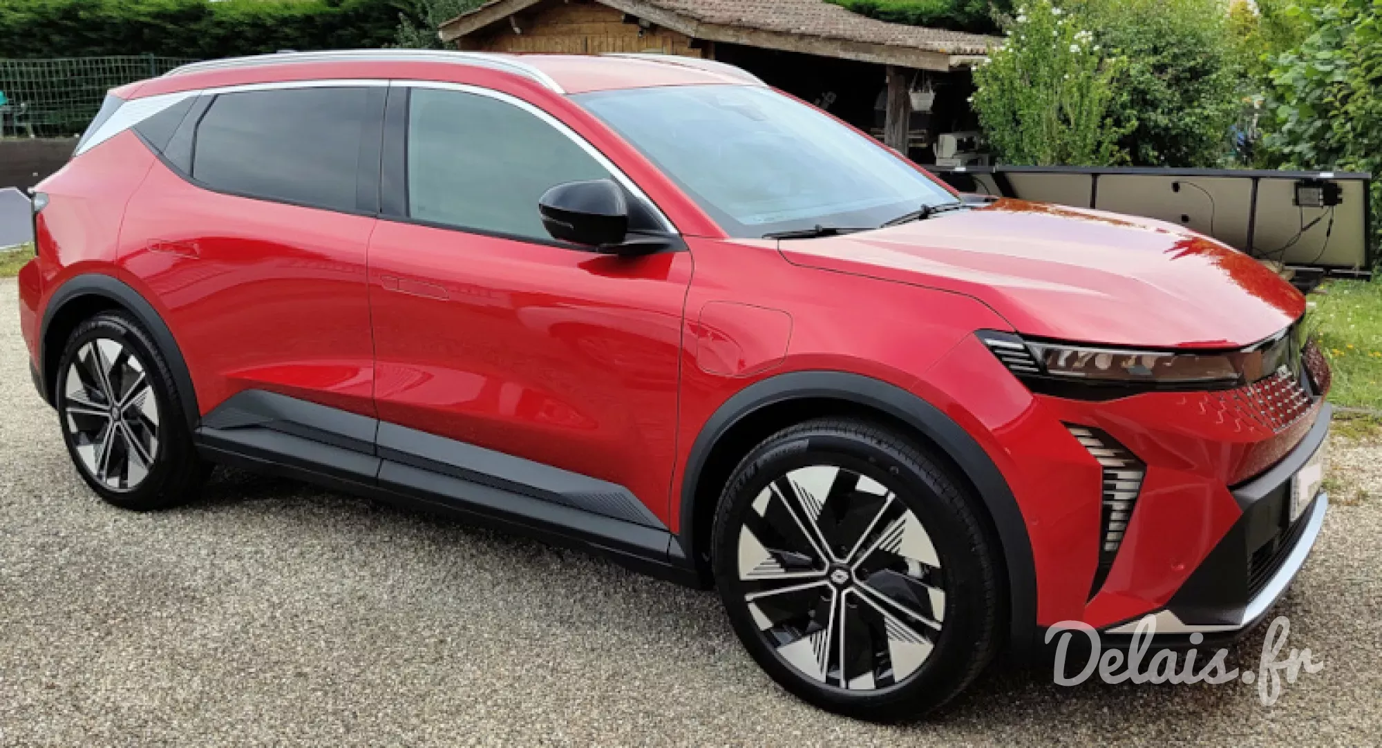 Renault Scenic E-Tech Flame Red Techno
