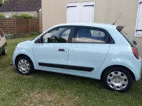 Renault Twingo Bleu Dragée Authentic of Vroum