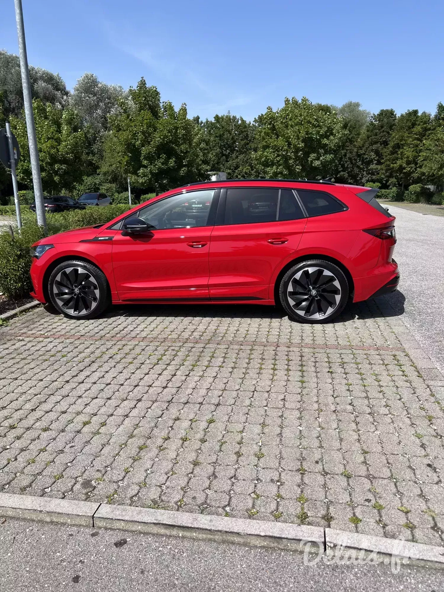 Škoda Enyaq Velvet Red Sportline