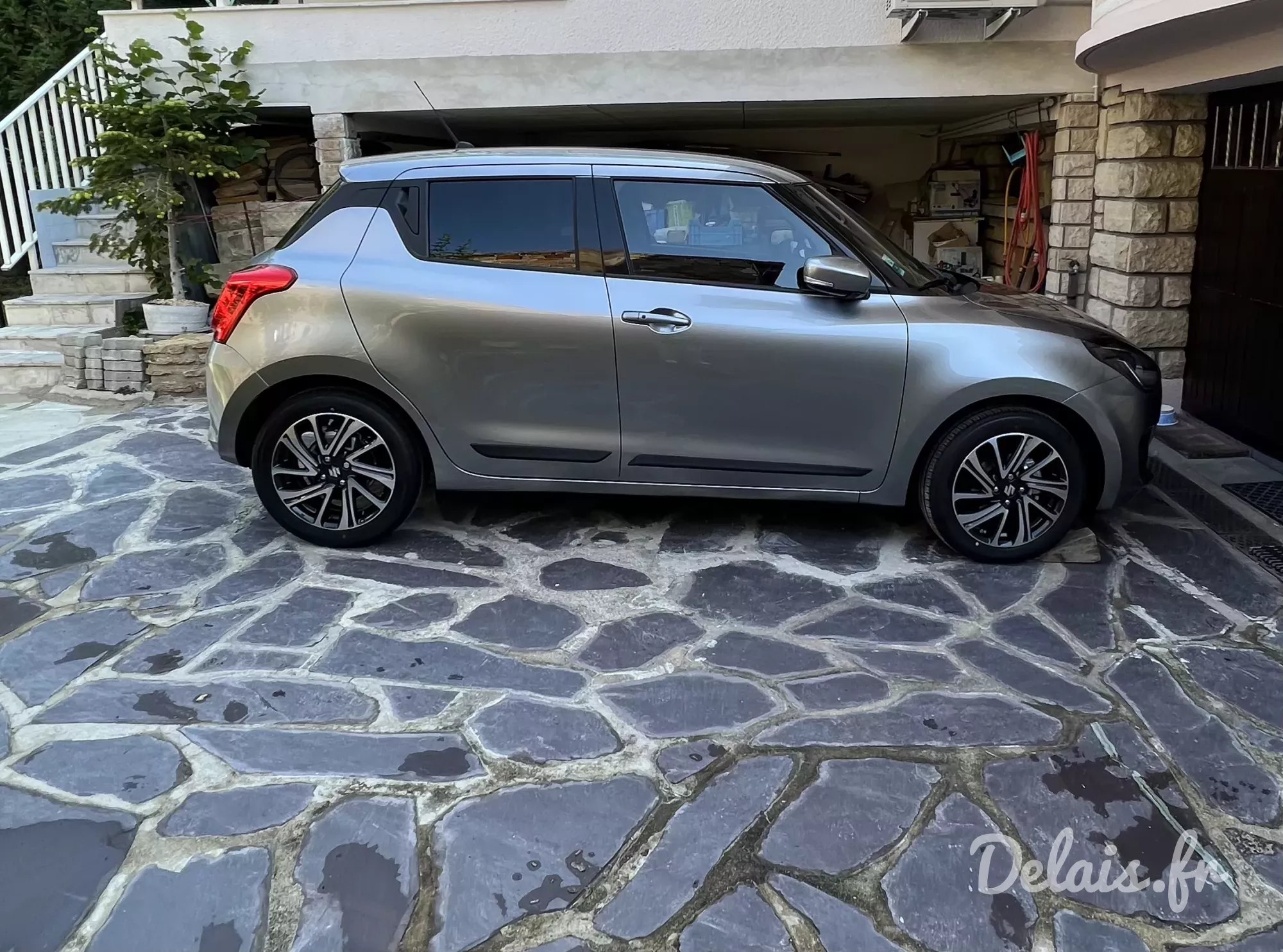 Suzuki Swift Premium Silver Pack