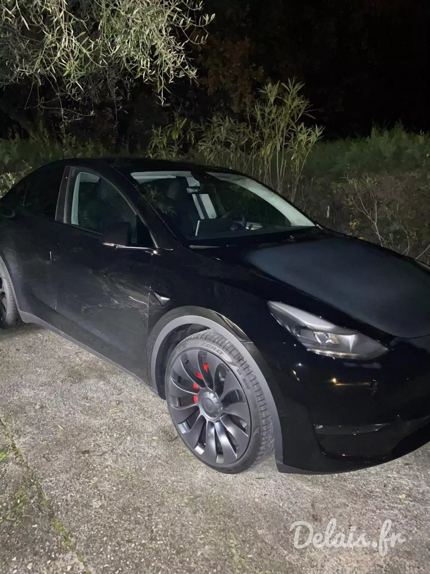 Tesla Model Y Solid Black Performance