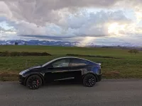 Tesla Model Y Solid Black Performance of Chafan
