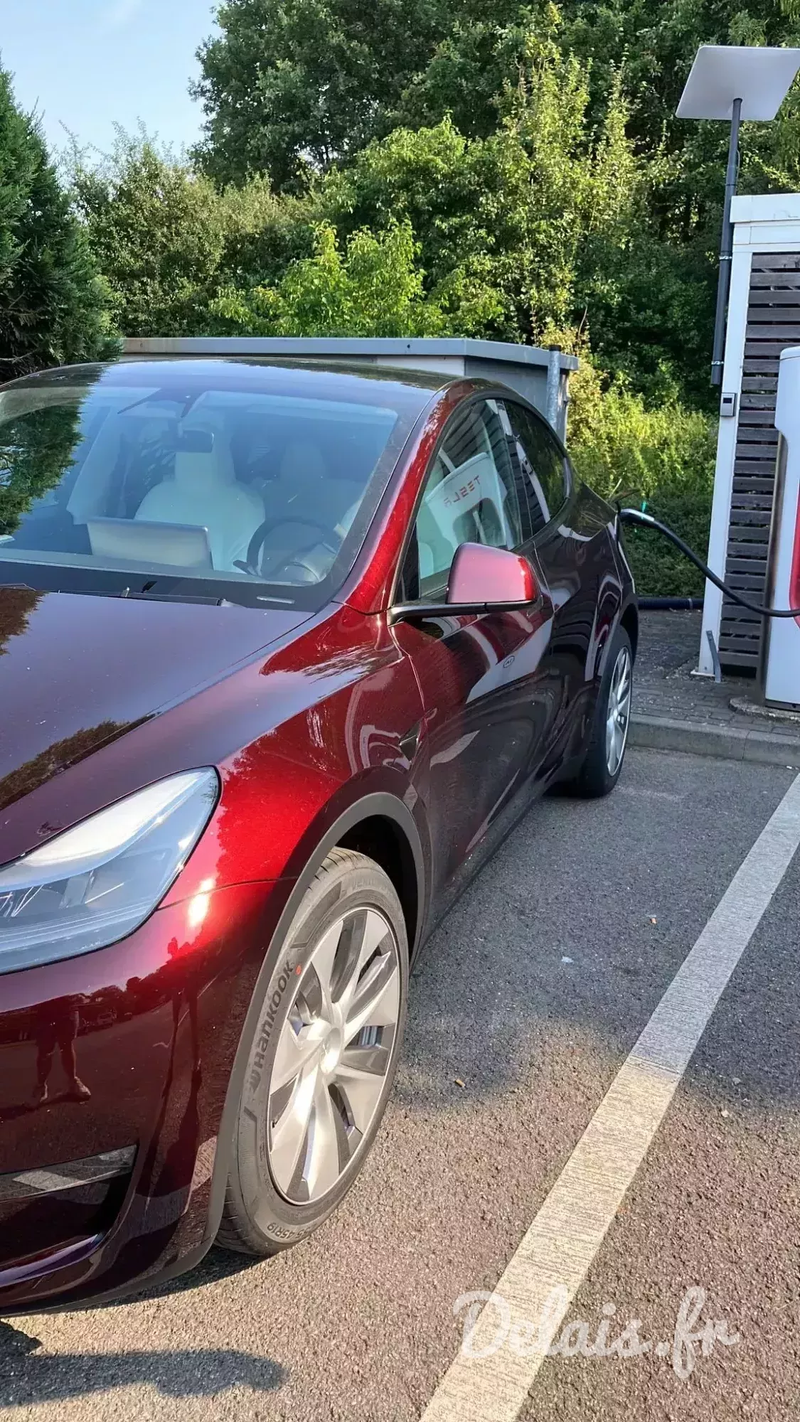 Tesla Model Y Midnight Cherry Red Grande Autonomie