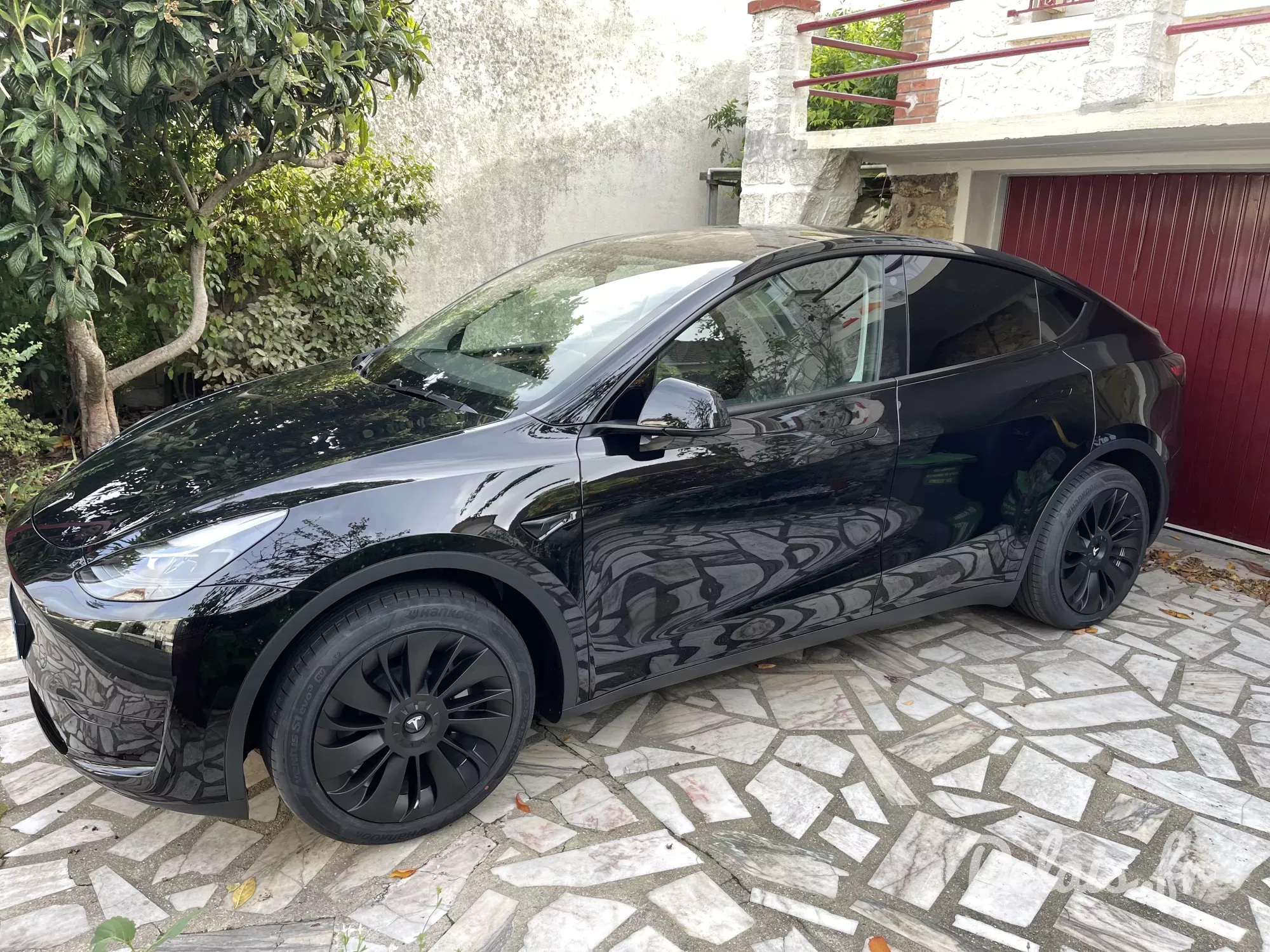 Tesla Model Y Solid Black Standard
