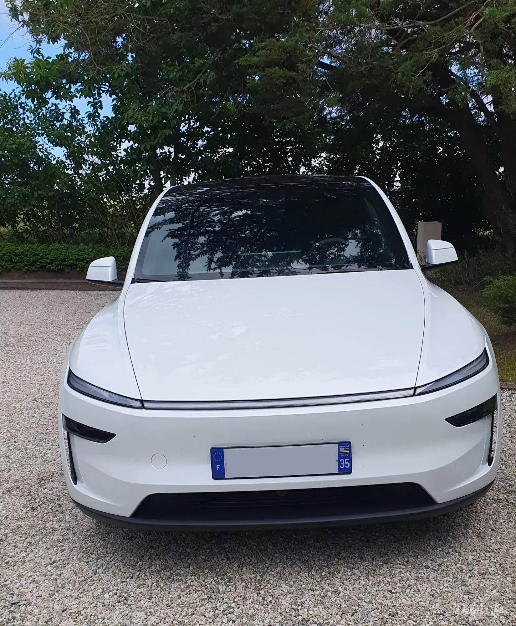 Tesla Model Y Pearl White Grande Autonomie